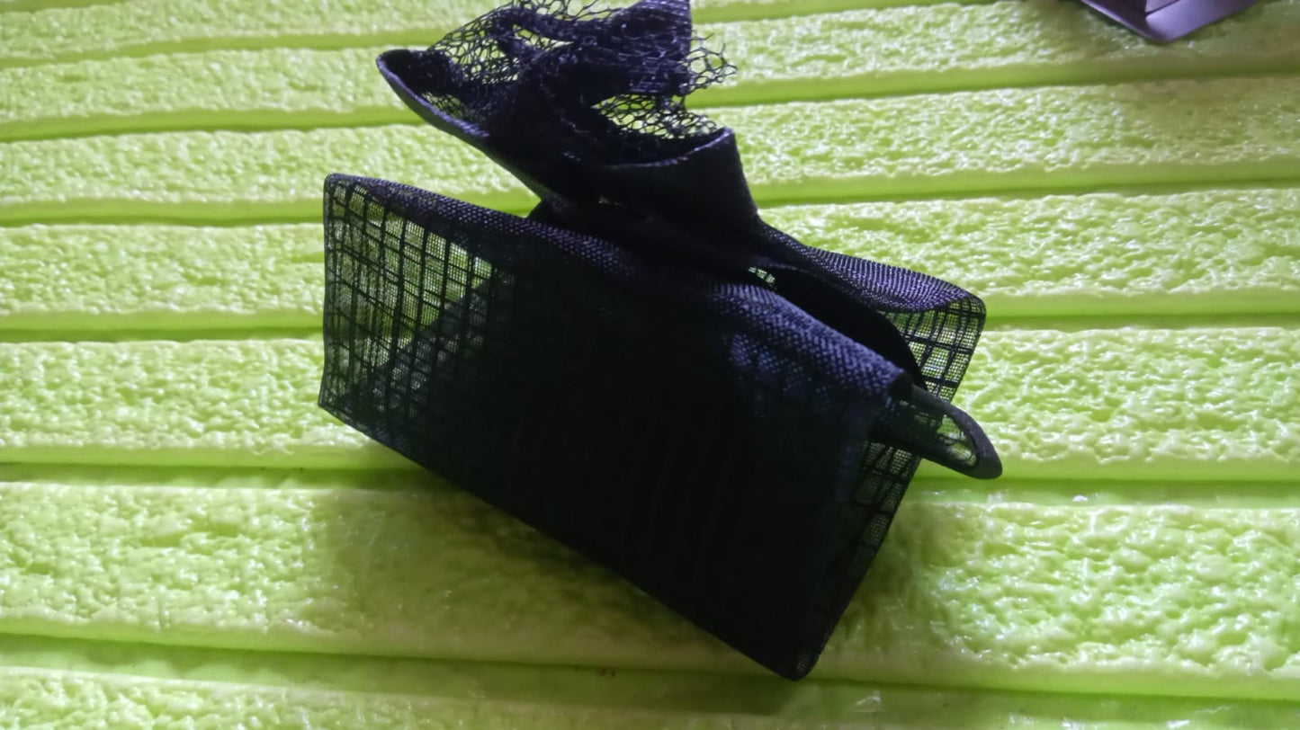 Hanging Waste Bag Holder, Garbage Bag Storage Bag, Widening Handle Hanging Sturdy for Store Garbage Bags Home Store Debris Kitchen, Bedroom Large Capacity for Restaurant (1 Pc)