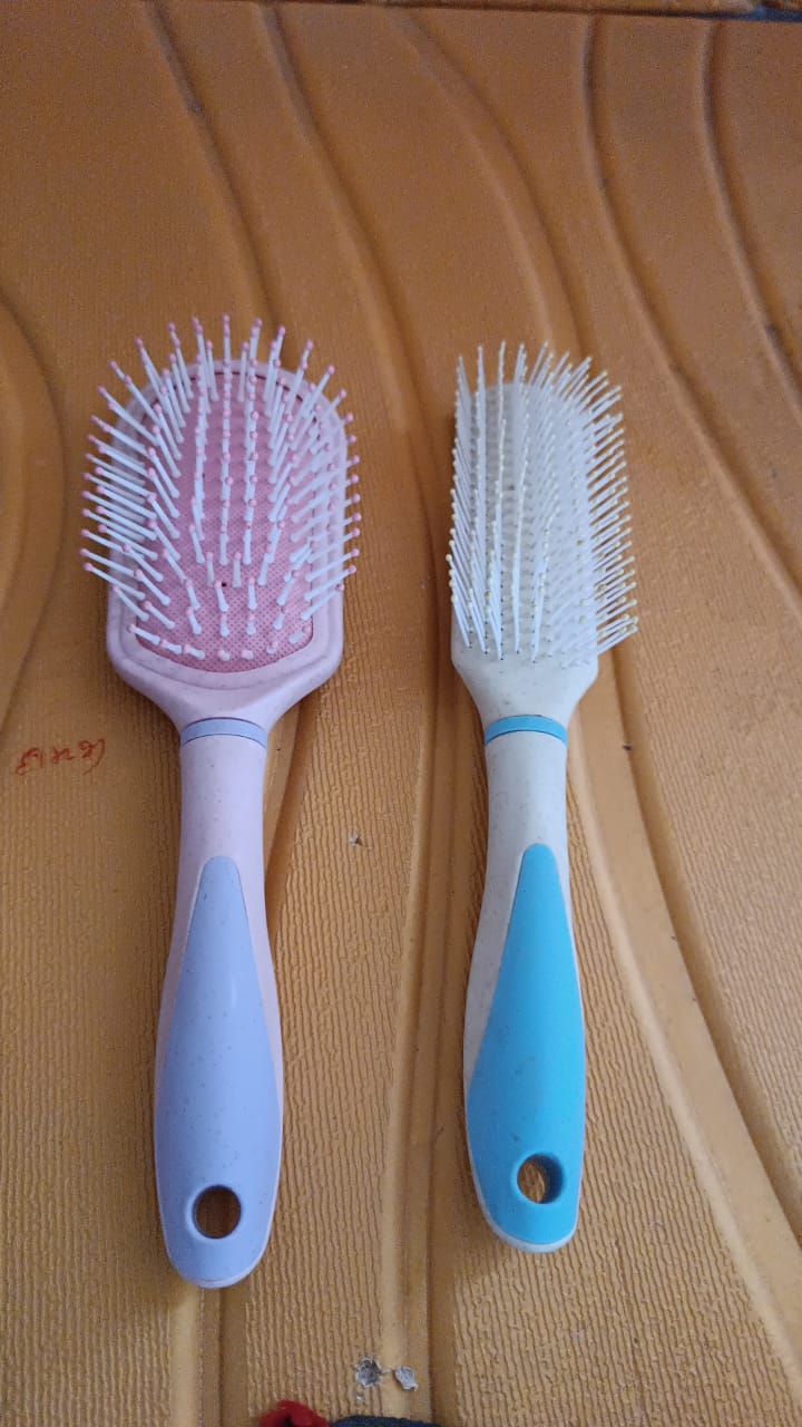 Massage Comb, Massage Hair Brush  (1 Pc / Mix Design)
